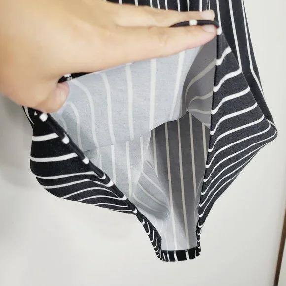 Poison Ivy Sleeveless Sheath Dress Bodycon Black White Striped Scoop Neck S - Picture 3 of 8